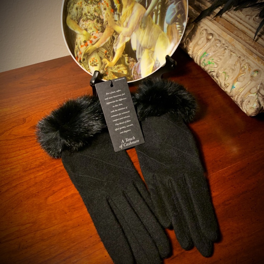 Cashmere Gloves & Genuine Rabbit Fur Cuff
